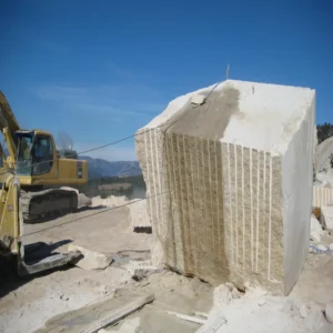 Bloc extrait d'une carrière de granit au Portugal