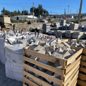 Conditionnement de pavés en big bag et en caisse bois