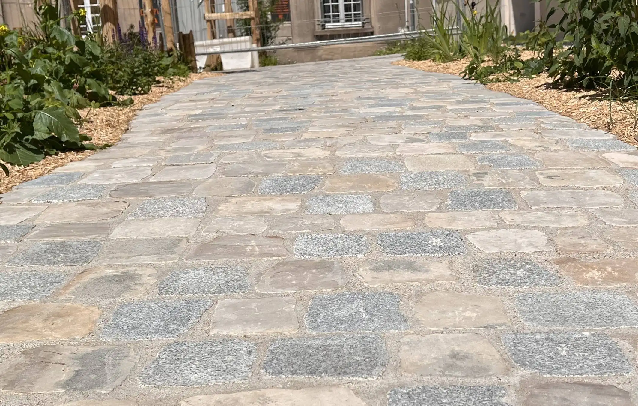 Pavé de récupération en pierre naturelle pour voirie