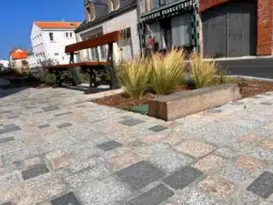 Aménagement d'une place en granits à Noirmoutier