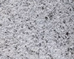 Granit gris bleu Azur en finition grenaillée