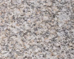 Granit jaune beige Taiga en finition grenaillée