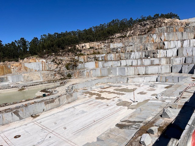 Au cœur d&rsquo;une carrière de granit portugaise